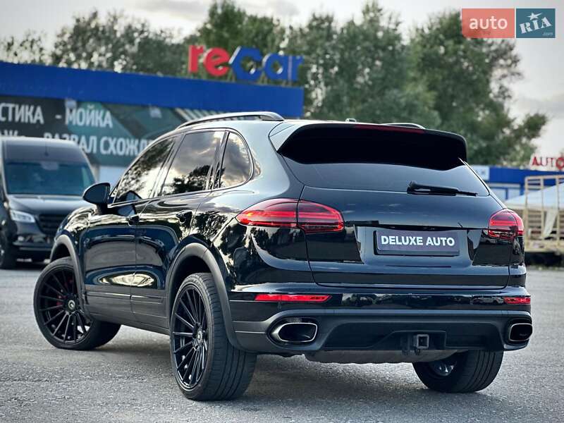 Позашляховик / Кросовер Porsche Cayenne 2017 в Києві