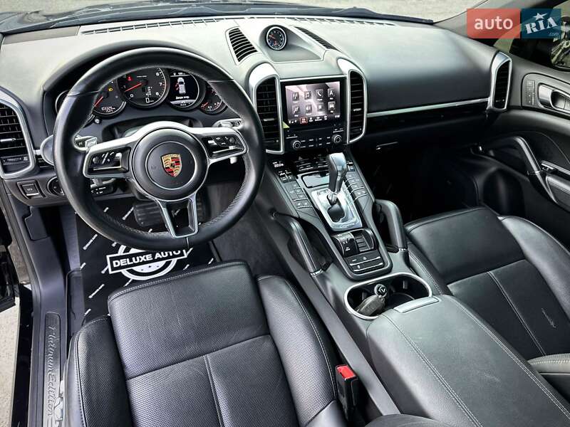 Позашляховик / Кросовер Porsche Cayenne 2017 в Києві фото 46 Позашляховик / Кросовер Porsche Cayenne 2017 в Києві