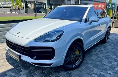 Внедорожник / Кроссовер Porsche Cayenne 2018 в 
