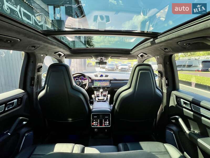 Внедорожник / Кроссовер Porsche Cayenne 2018 в Киеве