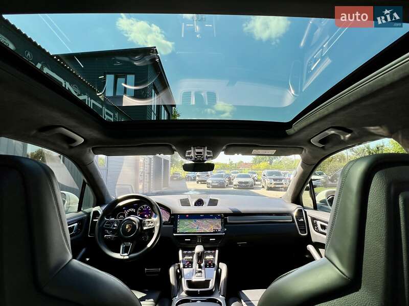 Внедорожник / Кроссовер Porsche Cayenne 2018 в Киеве
