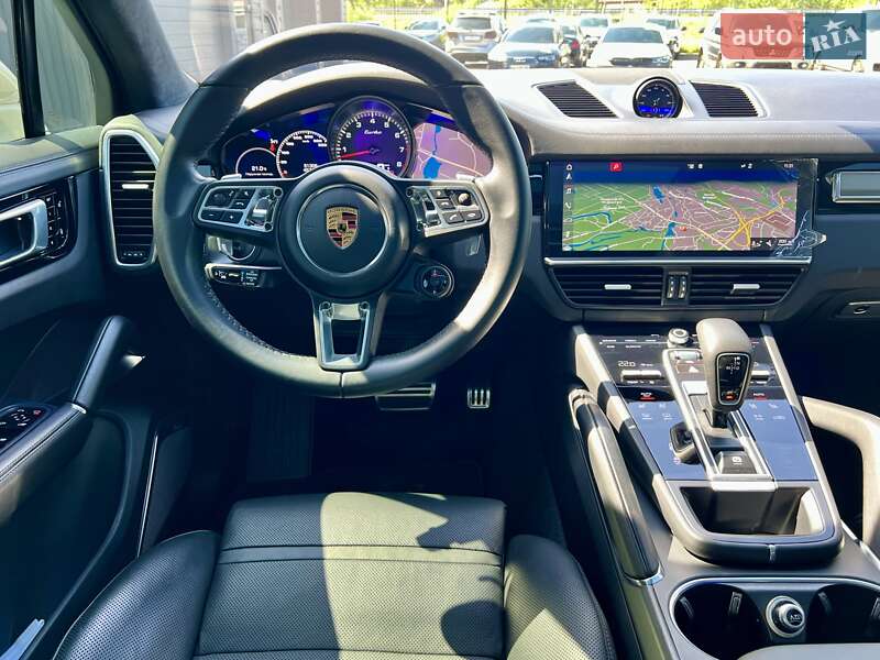 Внедорожник / Кроссовер Porsche Cayenne 2018 в Киеве