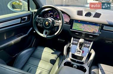 Внедорожник / Кроссовер Porsche Cayenne 2018 в 