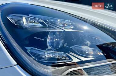 Внедорожник / Кроссовер Porsche Cayenne 2018 в 