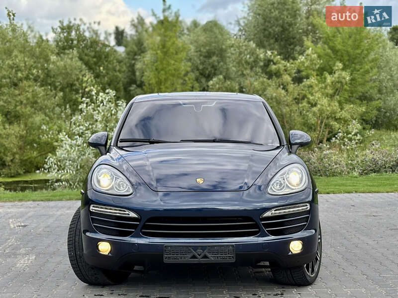 Внедорожник / Кроссовер Porsche Cayenne 2012 в Тернополе