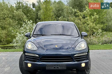 Внедорожник / Кроссовер Porsche Cayenne 2012 в 