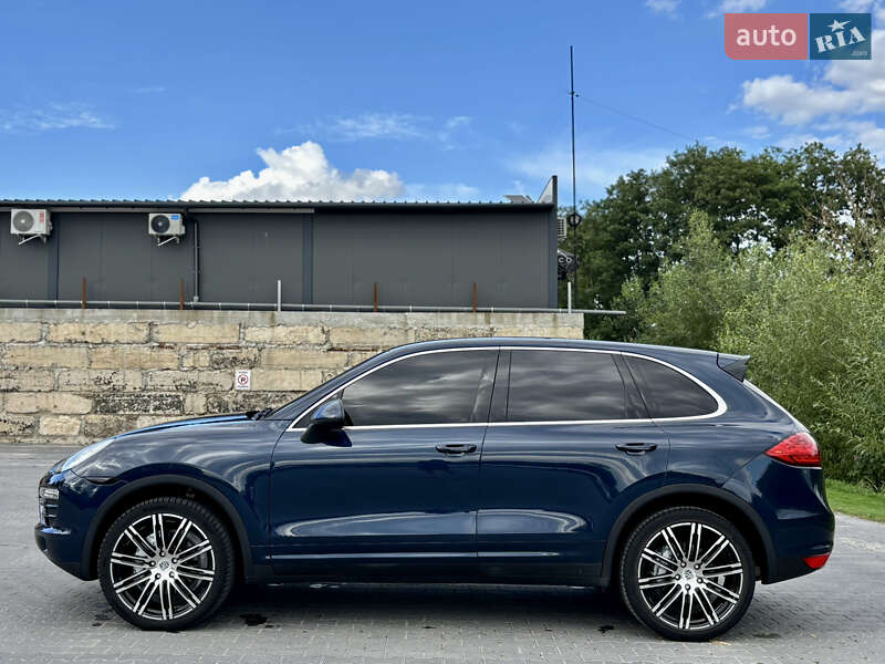 Внедорожник / Кроссовер Porsche Cayenne 2012 в Тернополе