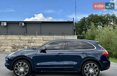 Внедорожник / Кроссовер Porsche Cayenne 2012 в 