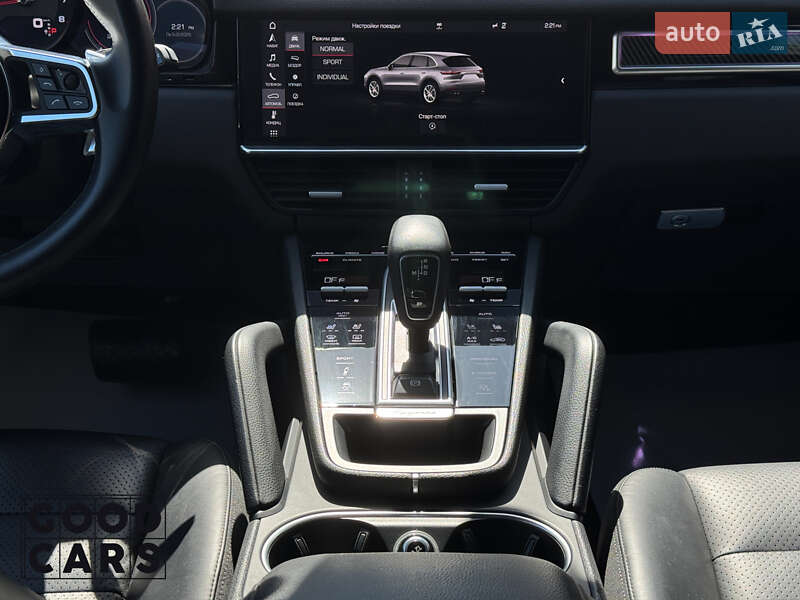 Позашляховик / Кросовер Porsche Cayenne 2018 в Одесі