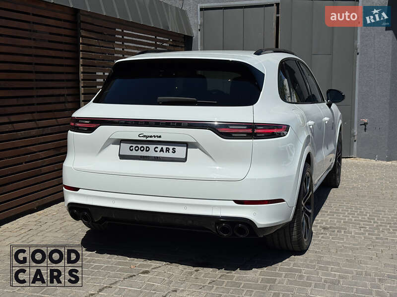 Позашляховик / Кросовер Porsche Cayenne 2018 в Одесі