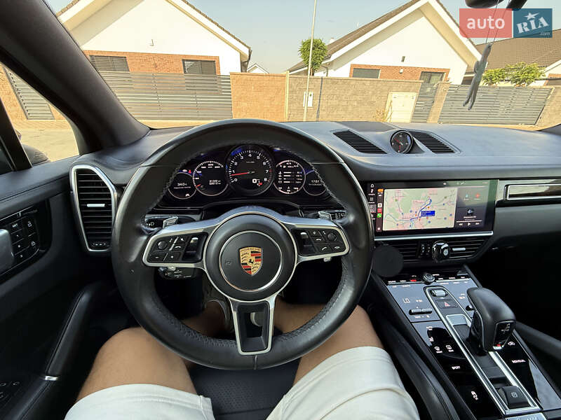 Позашляховик / Кросовер Porsche Cayenne 2019 в Львові