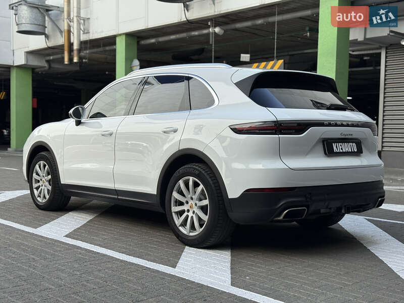 Внедорожник / Кроссовер Porsche Cayenne 2018 в Киеве