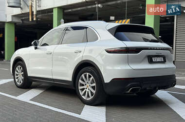 Позашляховик / Кросовер Porsche Cayenne 2018 в 