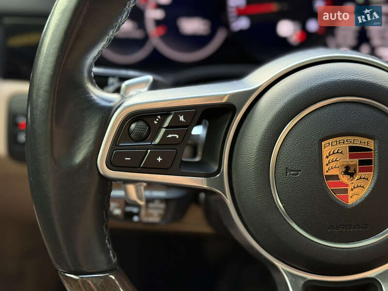 Внедорожник / Кроссовер Porsche Cayenne 2018 в Киеве