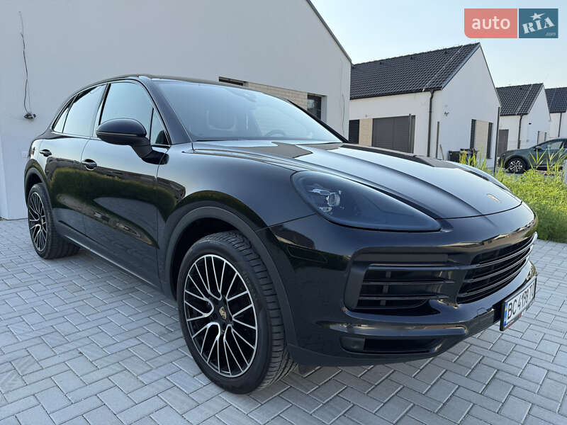 Внедорожник / Кроссовер Porsche Cayenne 2019 в 