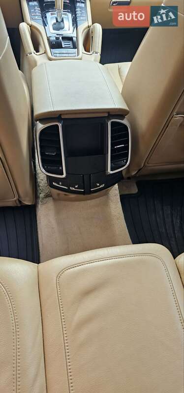 Позашляховик / Кросовер Porsche Cayenne 2012 в Києві фото 16 Позашляховик / Кросовер Porsche Cayenne 2012 в Києві