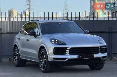 Внедорожник / Кроссовер Porsche Cayenne 2020 в 