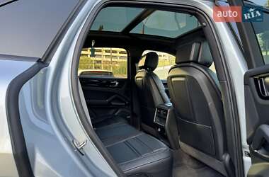 Внедорожник / Кроссовер Porsche Cayenne 2020 в 