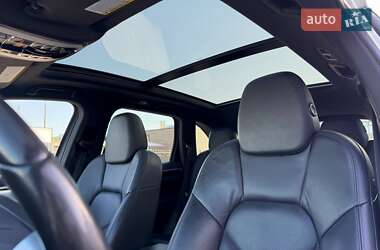 Позашляховик / Кросовер Porsche Cayenne 2014 в 