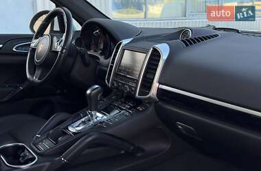 Позашляховик / Кросовер Porsche Cayenne 2014 в 