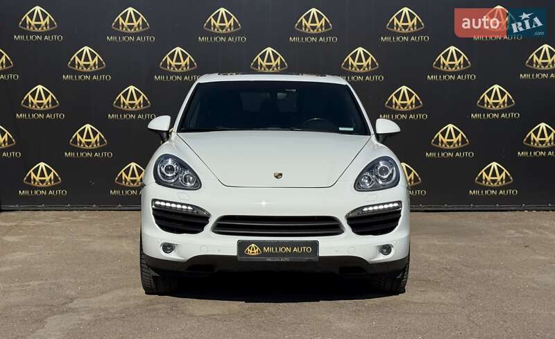 Позашляховик / Кросовер Porsche Cayenne 2014 в Києві