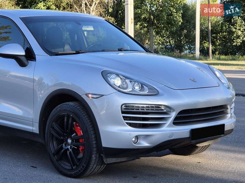 Внедорожник / Кроссовер Porsche Cayenne 2013 в Харькове