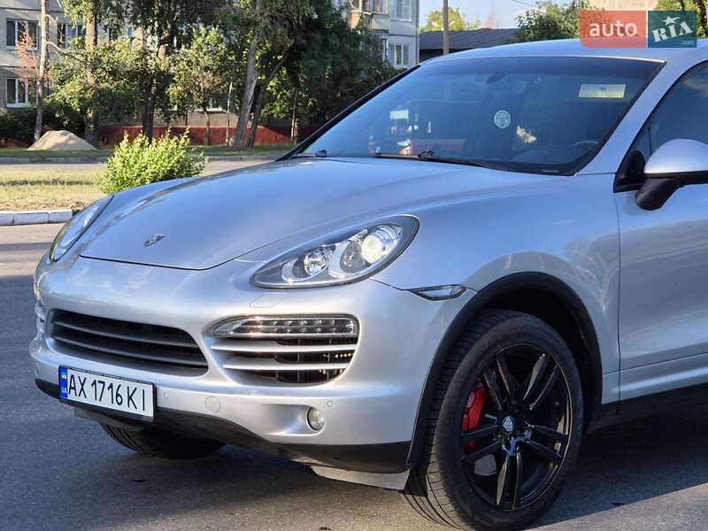 Внедорожник / Кроссовер Porsche Cayenne 2013 в Харькове