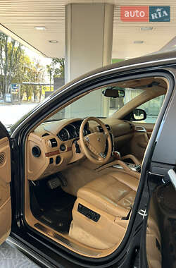 Внедорожник / Кроссовер Porsche Cayenne 2006 в 