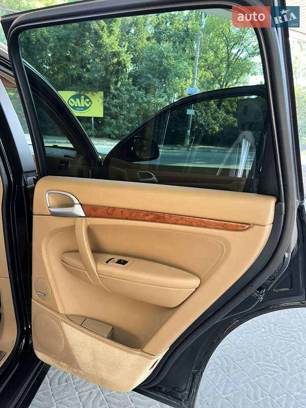 Внедорожник / Кроссовер Porsche Cayenne 2006 в Запорожье