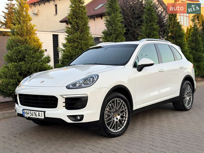 Позашляховик / Кросовер Porsche Cayenne 2016 в Одесі