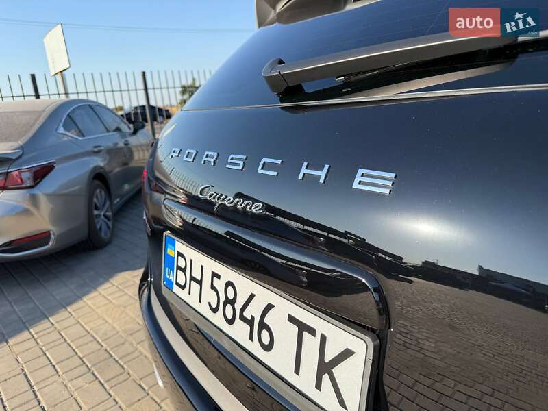 Позашляховик / Кросовер Porsche Cayenne 2013 в Одесі