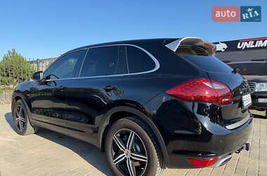 Внедорожник / Кроссовер Porsche Cayenne 2013 в 