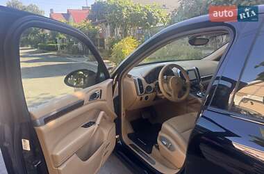 Внедорожник / Кроссовер Porsche Cayenne 2013 в 