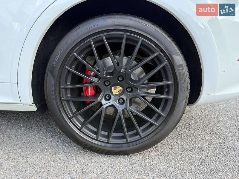 Внедорожник / Кроссовер Porsche Cayenne 2021 в Днепре