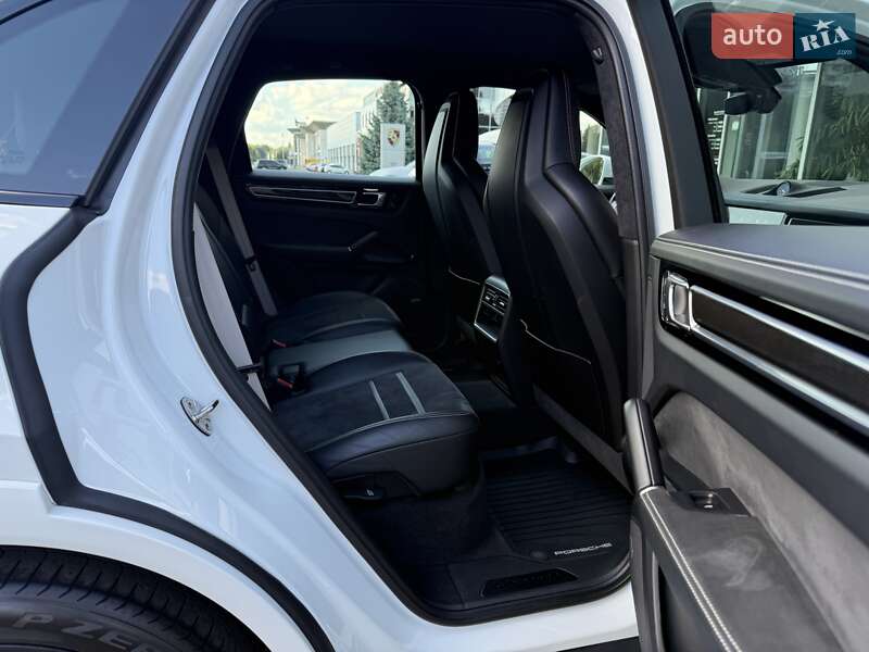 Внедорожник / Кроссовер Porsche Cayenne 2021 в Днепре