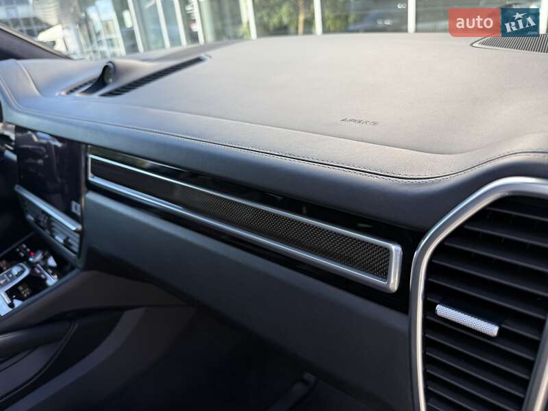 Внедорожник / Кроссовер Porsche Cayenne 2021 в Днепре