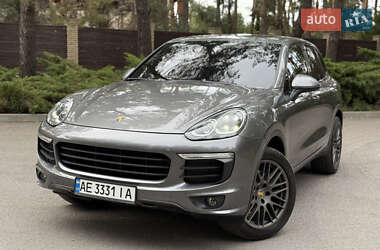 Позашляховик / Кросовер Porsche Cayenne 2015 в Новомосковську