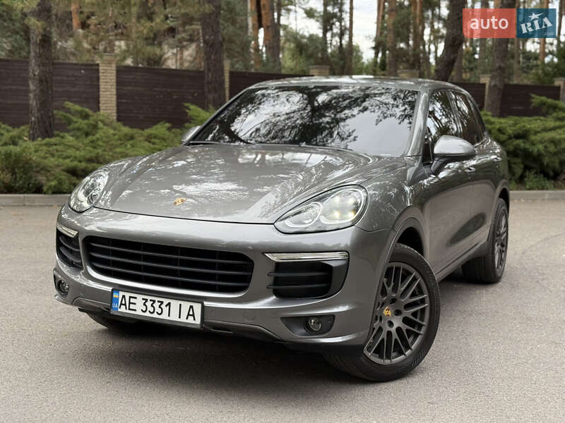 Внедорожник / Кроссовер Porsche Cayenne 2015 в Новомосковске