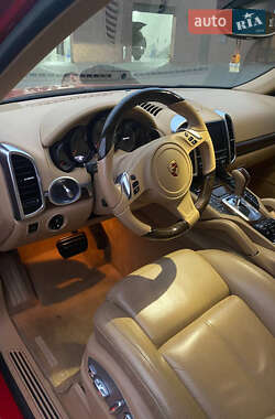 Внедорожник / Кроссовер Porsche Cayenne 2013 в 