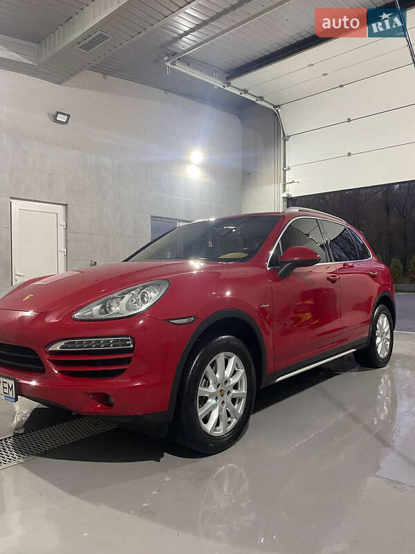 Внедорожник / Кроссовер Porsche Cayenne 2013 в Хмельницком