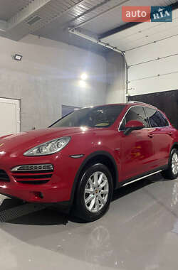 Внедорожник / Кроссовер Porsche Cayenne 2013 в 