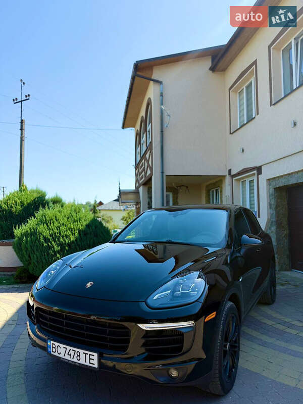 Позашляховик / Кросовер Porsche Cayenne 2014 в Івано-Франківську