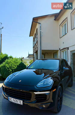 Внедорожник / Кроссовер Porsche Cayenne 2014 в 
