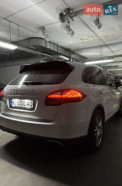 Внедорожник / Кроссовер Porsche Cayenne 2013 в 