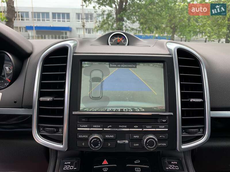 Позашляховик / Кросовер Porsche Cayenne 2014 в Києві