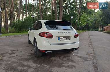 Внедорожник / Кроссовер Porsche Cayenne 2011 в 