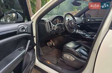 Внедорожник / Кроссовер Porsche Cayenne 2011 в 