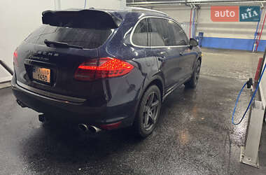 Внедорожник / Кроссовер Porsche Cayenne 2010 в 