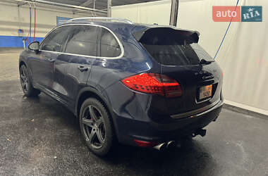 Внедорожник / Кроссовер Porsche Cayenne 2010 в 