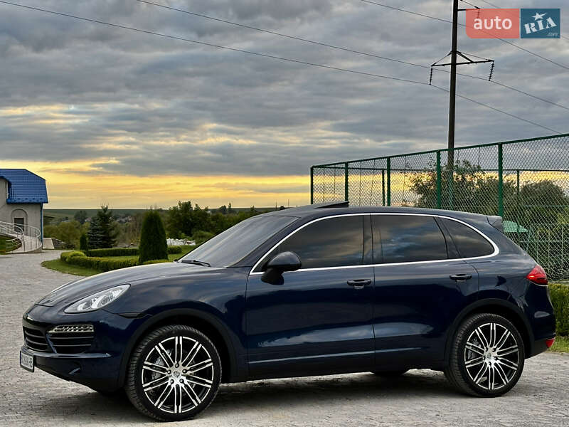 Внедорожник / Кроссовер Porsche Cayenne 2011 в Львове
